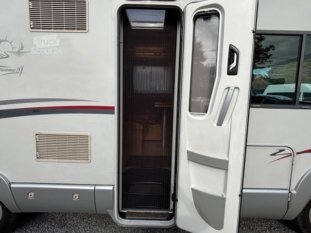 Integraal camper RAPIDO 983F/Hubbett/Klima/Solar/SAT/TV/Markise/1.Hand