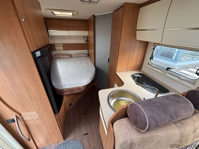 Polointegrovaný obytný vůz EURAMOBIL Profila 670SB Luftfederung*ZR neu*1. HAND