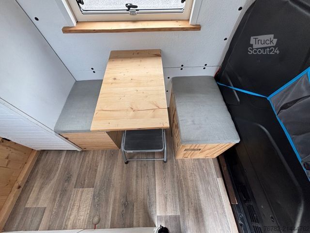 Lakóautó FORD Transit 2,2 TDI 114kW Wohnmobil