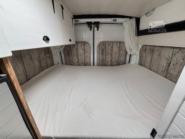 Lakóautó FORD Transit 2,2 TDI 114kW Wohnmobil