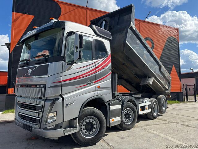  Volvo FH 16 750 8x4 RETARDER / TANDEM AXLE LIFT / BOX...
