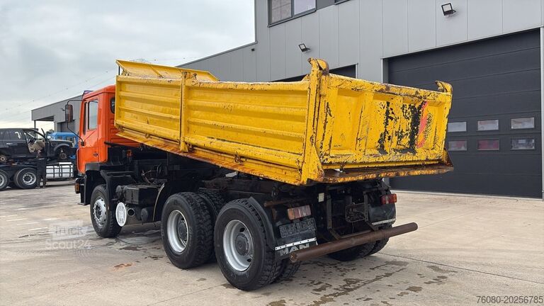 Tipper 3 côtés MAN 26.322 (MANUAL PUMP / POMPE MANUELLE / LAMES / ...