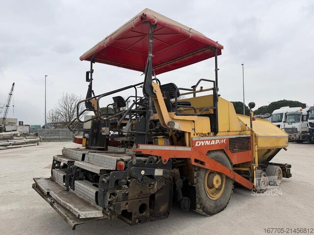 Finitrice per asfalto gommata Dynapac F121-6W