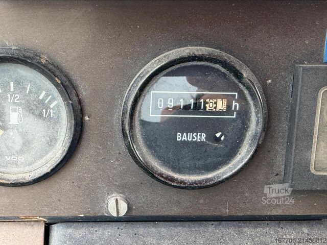 Finitrice per asfalto gommata Dynapac F121-6W