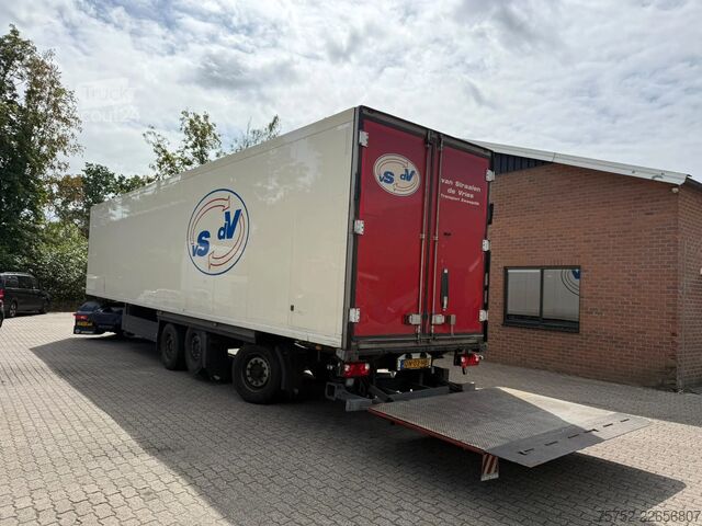 Μεταφορά σε ψύξη/κατάψυξη Schmitz Cargobull Thermo King SLXe Spectrum dakschade! Multi temp...