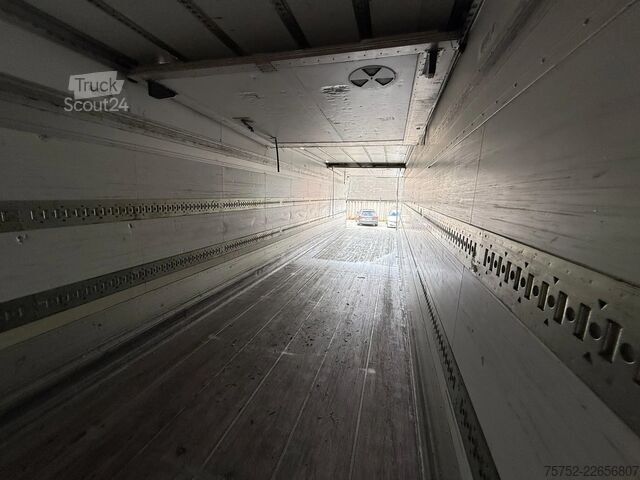 Kjøle- og frysetransport Schmitz Cargobull Thermo King SLXe Spectrum dakschade! Multi temp...