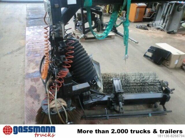 Special purpose truck Augl AUGL KMU88H, Kehrmaschinen-Aufbau