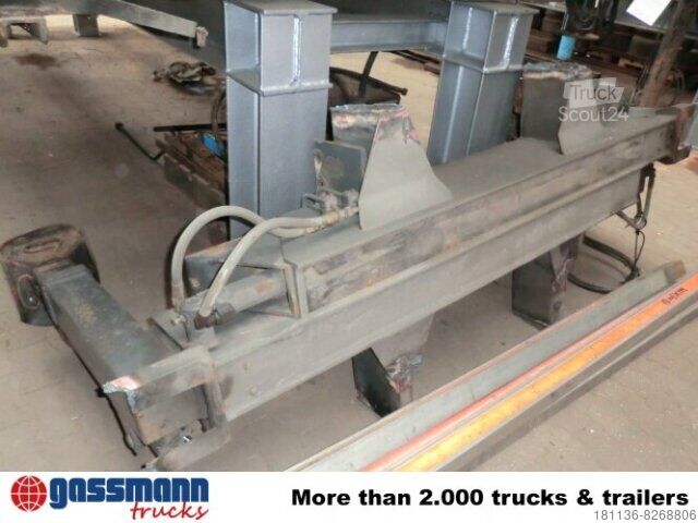 Żuraw samochodowy  Versch. Abstützung für Kräne, mehrfach