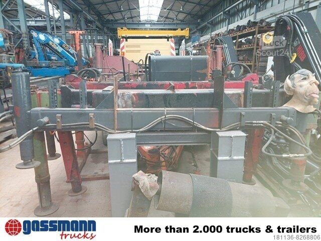 Żuraw samochodowy  Versch. Abstützung für Kräne, mehrfach