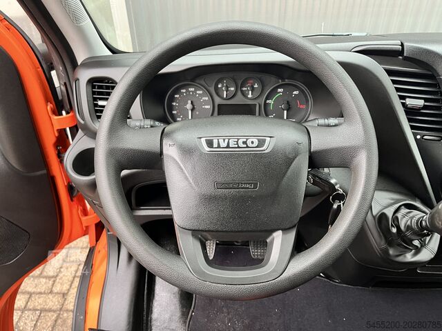 Loading platform Iveco Daily 35C15 2.3 375 Trekhaak 3500kg Laadklep 50...