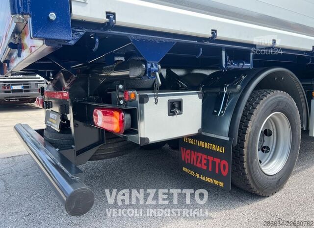 Trevägs tippbil Iveco Eurocargo 120