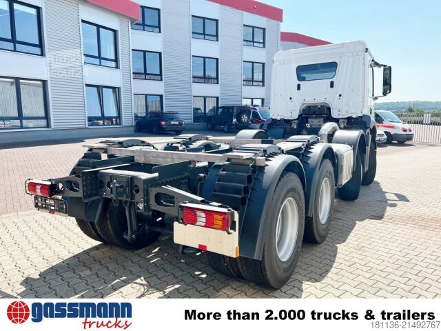 Chassi de caminhão Mercedes-Benz Arocs 3240 8x4