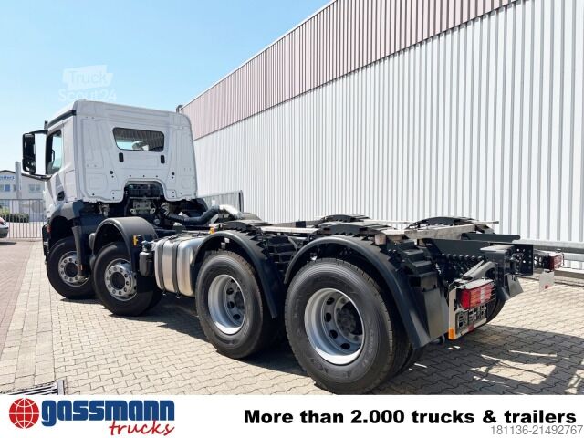 Chassi de caminhão Mercedes-Benz Arocs 3240 8x4