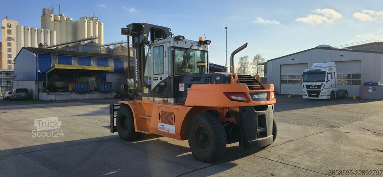 Forklift DOOSAN D160S-7