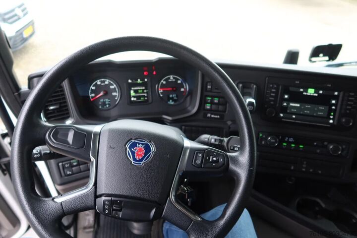 Bavul Scania P250 Bak+Dhollandia 2.000 kg 4x2  6 Cilinder