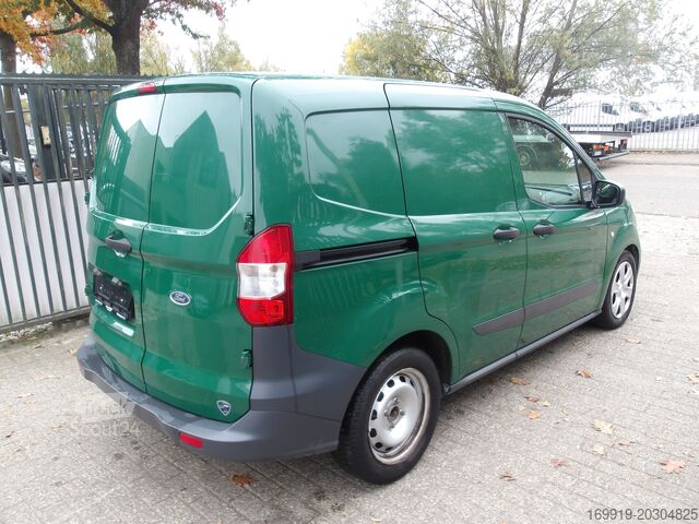 Fourgon Ford Transit Courir