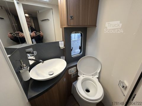 Half-integraal camper Eura Mobil Contura 766 EF