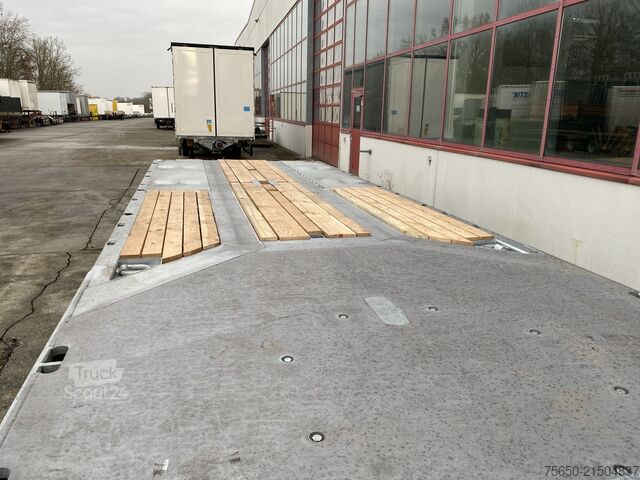 Žemagrindė platforma priekaba Möslein T 3-8,20 P OR  3 Achs Tieflader gerader Ladefläche 8,10 m,Neufahrzeug