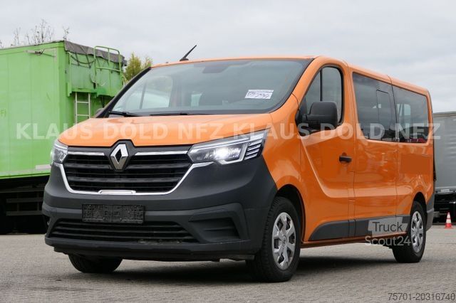 Miniautocarro RENAULT Trafic Combi 9-Sitze Unfallschaden