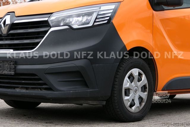 Minibüs RENAULT Trafic Combi 9-Sitze Unfallschaden
