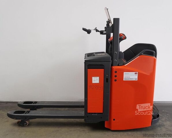 Transpallet elettrico con operatore a bordo in piedi Linde T 25 SP 1156-00