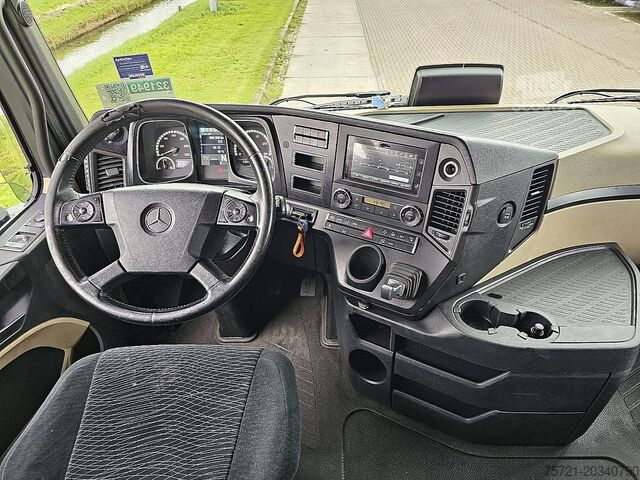 Gesloten bak MERCEDES-BENZ ACTROS 2645 6X2*4 RET. 3T LIFT