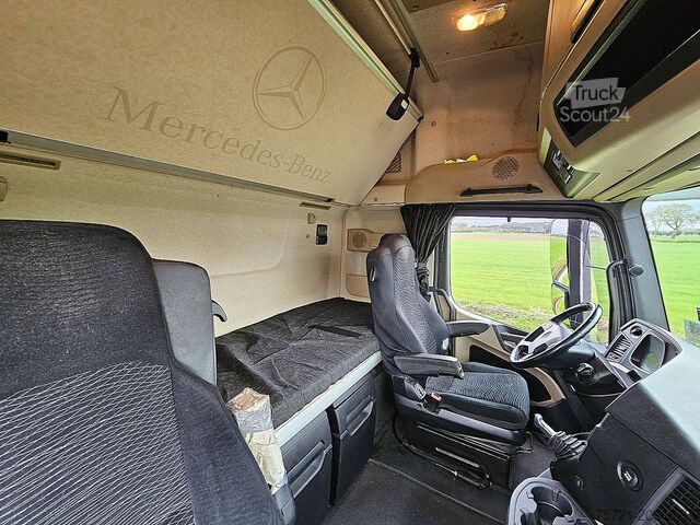 Gesloten bak MERCEDES-BENZ ACTROS 2645 6X2*4 RET. 3T LIFT