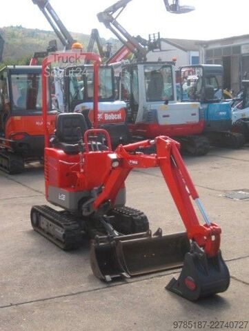 Mini bager BOBCAT E 08 * 3x Löffel * * Verstellfahrwerk * vgl. 10