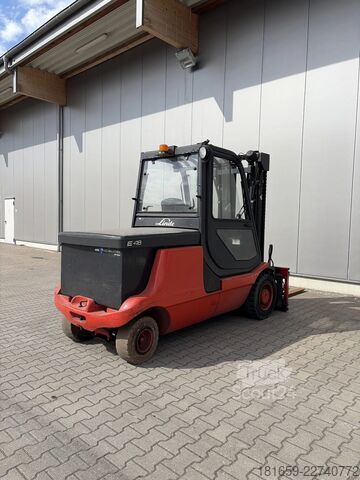 Stivuitor electric cu 4 roți LINDE E 48 P