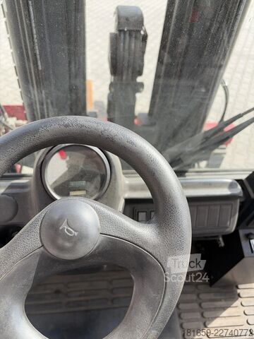 Stivuitor electric cu 4 roți LINDE E 48 P