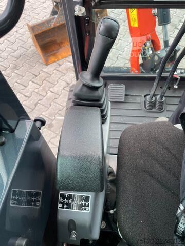 Minibagr Kubota KX019-4 / nur 299h / 2024 / Löffelpaket