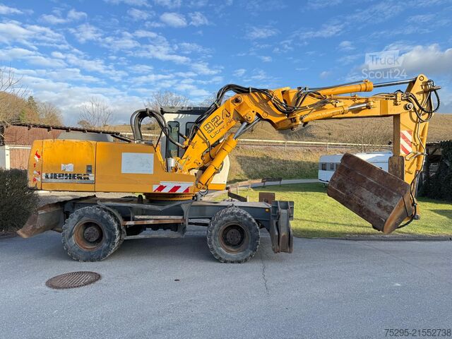 Pojazd użytkowy Liebherr A924 Litronic Mobilbagger abknickbarer Hauptarm
