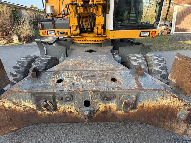 Pojazd użytkowy Liebherr A924 Litronic Mobilbagger abknickbarer Hauptarm