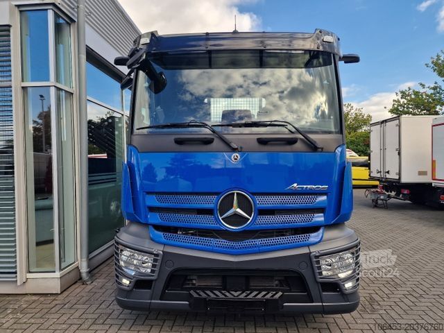 Ciężarówka z płaską platformą MERCEDES-BENZ Actros 3546 8x2+Hiab 358E-8+Winde+4 Punkt+9 TKM