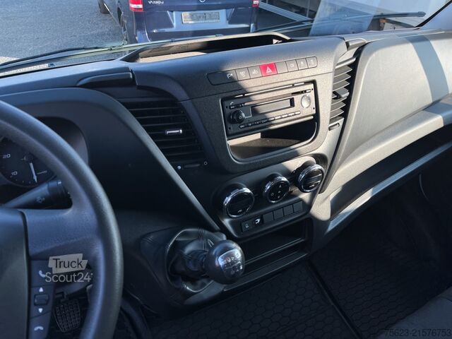 Skåpbil IVECO Daily Koffer LBW Klima