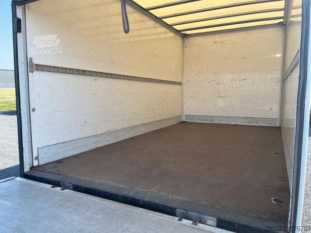 Skåpbil IVECO Daily Koffer LBW Klima