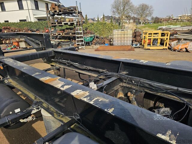 Transportul de containere FLIEGL SDS 350/ LOWLOADER 20 FOOT CONTAINER CHASSIS / ...