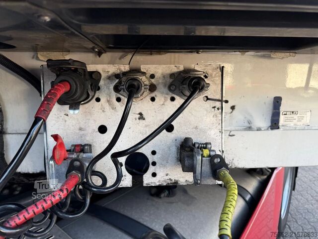 Transport réfrigéré/congélé Fliegl SZS 330 Thermo King SLX 200 D+E -30 +30 AS-1 Li...