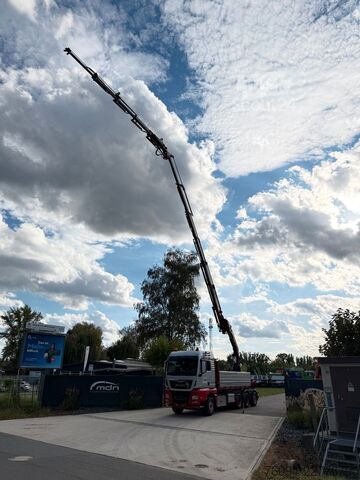 Macara montată pe camion MAN TGS 35.480 8x4 KRAN+JIB 32m Kipper 5/6 Steuerkre