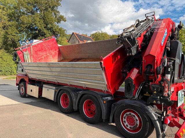 Macara montată pe camion MAN TGS 35.480 8x4 KRAN+JIB 32m Kipper 5/6 Steuerkre
