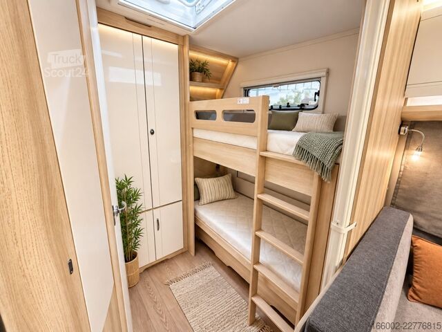 Lakókocsi HOBBY De Luxe 545 KMF Modell 2027 Garage ausgestellt