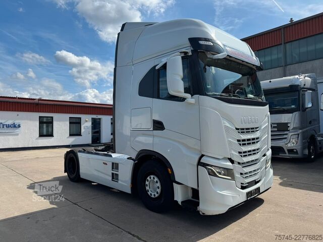 Standard trekkvogn IVECO S-WAY 480 * RETARDER * VOLLVERKLEIDUNG *