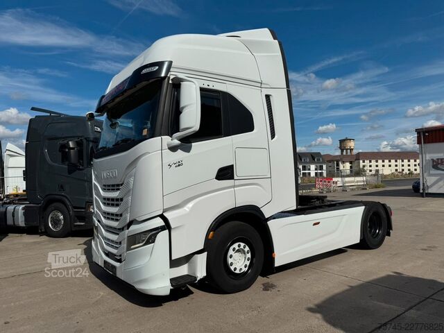 Standard trekkvogn IVECO S-WAY 480 * RETARDER * VOLLVERKLEIDUNG *