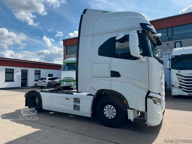 Standard trekkvogn IVECO S-WAY 480 * RETARDER * VOLLVERKLEIDUNG *
