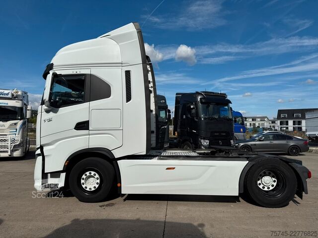 Standard trekkvogn IVECO S-WAY 480 * RETARDER * VOLLVERKLEIDUNG *