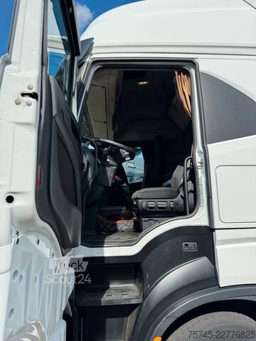 Standard trekkvogn IVECO S-WAY 480 * RETARDER * VOLLVERKLEIDUNG *