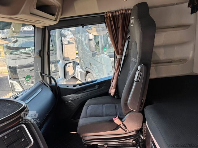 Standard trekkvogn IVECO S-WAY 480 * RETARDER * VOLLVERKLEIDUNG *