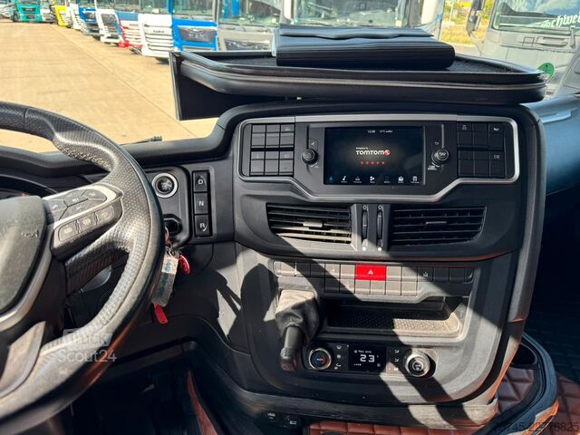 Standard trekkvogn IVECO S-WAY 480 * RETARDER * VOLLVERKLEIDUNG *