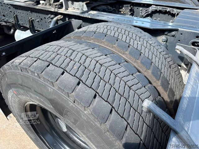 Standard trekkvogn IVECO S-WAY 480 * RETARDER * VOLLVERKLEIDUNG *