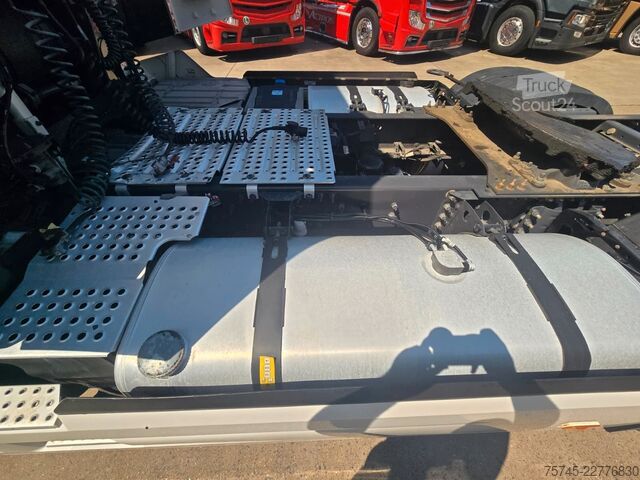 Standarta vilcējs RENAULT T480 * ACC * 2X TANK * SPURHALTE *